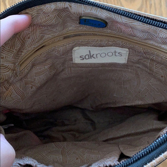 Sakroots purse with adjustable strap - Picture 3 of 4